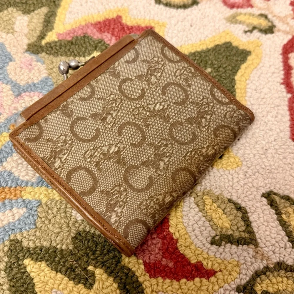 CELINE Unisex Vintage Classic Horse Carriage & Macadam Brown PVC Kiss Lock - Picture 9 of 16